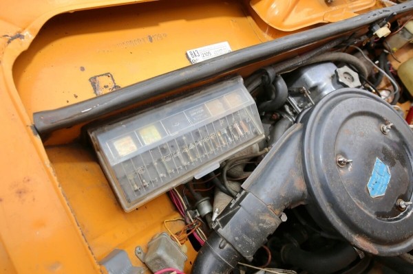 В одних руках с 1982 года! В Беларуси продают редкий ВАЗ-2105 с красным салоном В одних руках с 1982 года! В Беларуси продают редкий ВАЗ-2105 с красным салоном