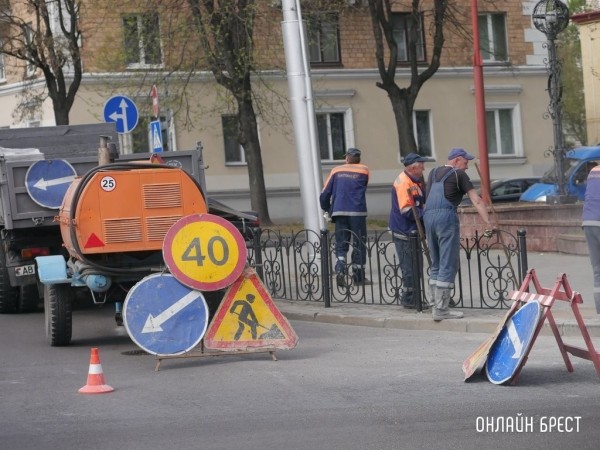 В Бресте бюджет на асфальтирование улиц в этом году увеличен почти вдвое В Бресте бюджет на асфальтирование улиц в этом году увеличен почти вдвое