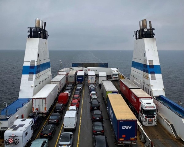 Белорус 10 лет работал водителем в МЧС, а потом стал дальнобойщиком. Вот что он рассказал Белорус 10 лет работал водителем в МЧС, а потом стал дальнобойщиком. Вот что он рассказал