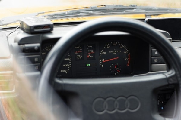 «Золотая во всех смыслах!»: брестчанин делится опытом владения 40-летней Audi Coupe «Золотая во всех смыслах!»: брестчанин делится опытом владения 40-летней Audi Coupe