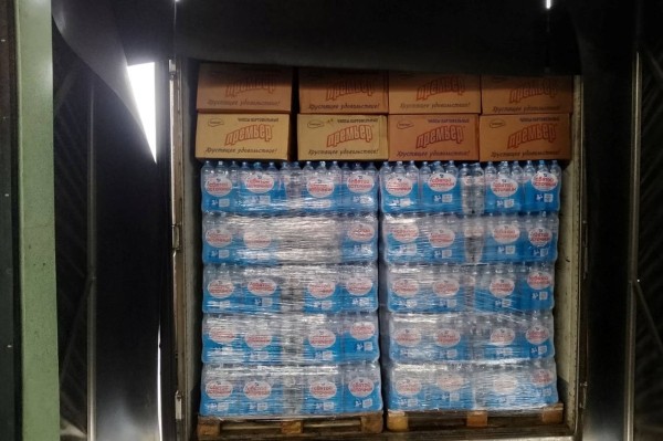 Под коробками с чипсами и водой белорус пытался вывезти 20 тонн груш Под коробками с чипсами и водой белорус пытался вывезти 20 тонн груш