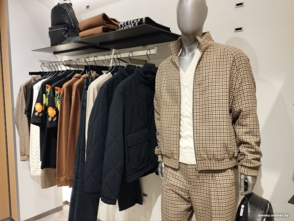 «Возвращаю каждую вторую вещь». Белорусы рассказывают, как сдают покупки в магазины «Возвращаю каждую вторую вещь». Белорусы рассказывают, как сдают покупки в магазины