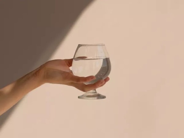 Сколько воды можно выпить за один раз, чтобы не перегрузить сердце, рассказали врачи Сколько воды можно выпить за один раз, чтобы не перегрузить сердце, рассказали врачи