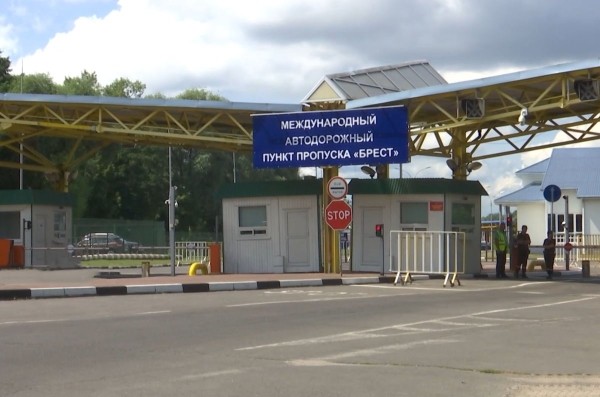 Очередь на границе: сколько машин в ПП «Брест»? Очередь на границе: сколько машин в ПП «Брест»?