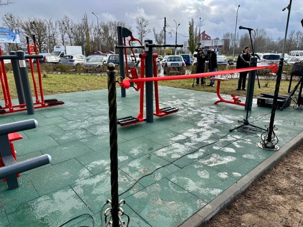 В Бресте открыли новую спортивную площадку В Бресте открыли новую спортивную площадку