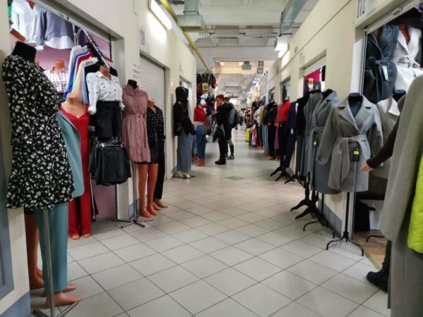 «Возвращаю каждую вторую вещь». Белорусы рассказывают, как сдают покупки в магазины «Возвращаю каждую вторую вещь». Белорусы рассказывают, как сдают покупки в магазины