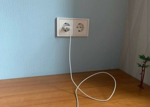 Почему нельзя оставлять гаджеты на зарядке ночью — это важно знать Почему нельзя оставлять гаджеты на зарядке ночью — это важно знать