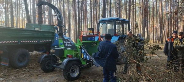 Брестские коммунальщики получили новую технику Брестские коммунальщики получили новую технику