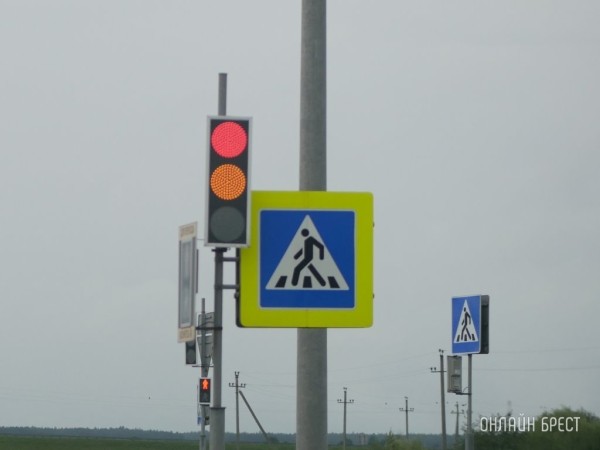 Внимание водителям: временное отключение светофора на М1 возле Бреста Внимание водителям: временное отключение светофора на М1 возле Бреста