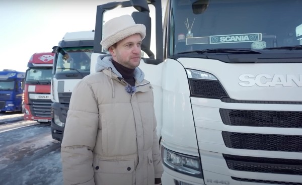 Чем сейчас занимаются белорусские блогеры Пан Усялян, Феликсович и трактористка Наташа? Чем сейчас занимаются белорусские блогеры Пан Усялян, Феликсович и трактористка Наташа?