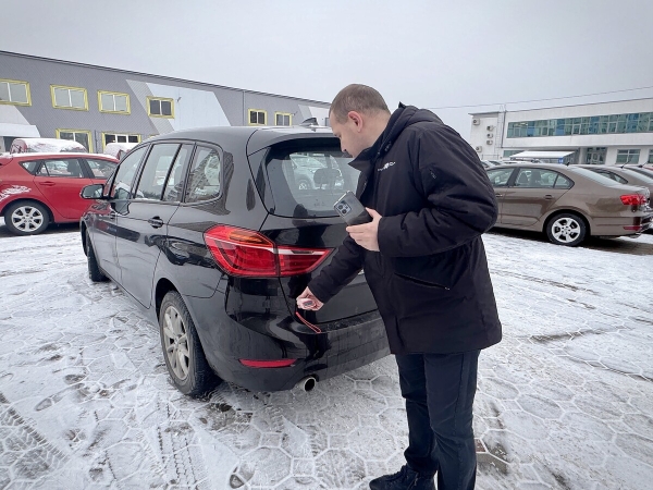 Белорус не может продать свою BMW. Почему?