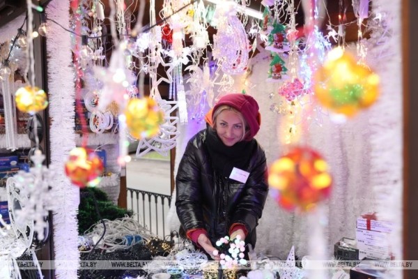 Сходили на предновогодние ярмарки и поговорили с брестчанами Сходили на предновогодние ярмарки и поговорили с брестчанами