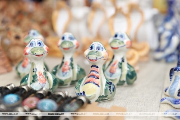 Сходили на предновогодние ярмарки и поговорили с брестчанами Сходили на предновогодние ярмарки и поговорили с брестчанами