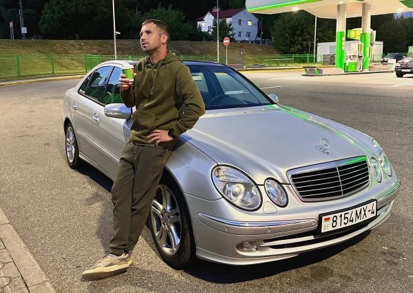 Чем сейчас занимаются белорусские блогеры Пан Усялян, Феликсович и трактористка Наташа? Чем сейчас занимаются белорусские блогеры Пан Усялян, Феликсович и трактористка Наташа?