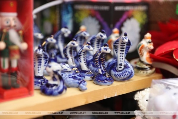 Сходили на предновогодние ярмарки и поговорили с брестчанами Сходили на предновогодние ярмарки и поговорили с брестчанами