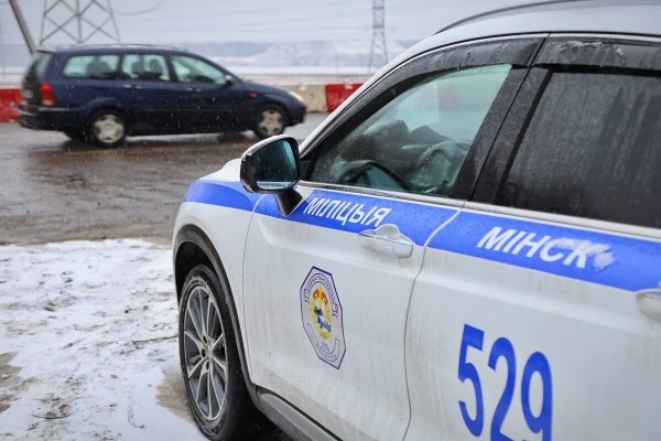 «Дальность полёта — 12 километров». Журналисты подежурили вместе с ГАИ и дроном на дороге