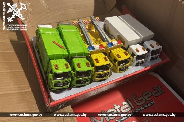 Партию чехлов для мобильных телефонов стоимостью более 300 тыс. рублей пытались ввезти в Беларусь, спрятав среди детских игрушек Партию чехлов для мобильных телефонов стоимостью более 300 тыс. рублей пытались ввезти в Беларусь, спрятав среди детских игрушек