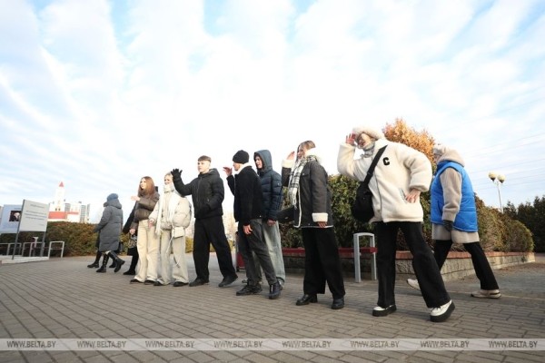 Мурал «Будущее Беларуси в твоих руках» появился в Барановичах Мурал «Будущее Беларуси в твоих руках» появился в Барановичах