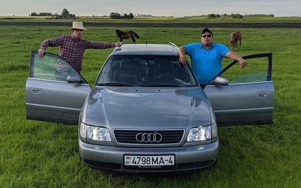 Чем сейчас занимаются белорусские блогеры Пан Усялян, Феликсович и трактористка Наташа? Чем сейчас занимаются белорусские блогеры Пан Усялян, Феликсович и трактористка Наташа?