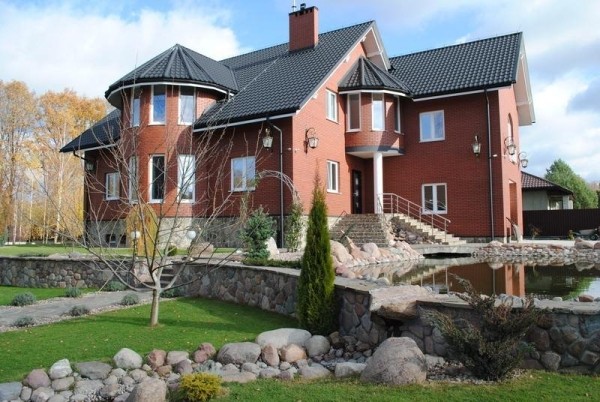 Этот дом возле Бреста стоит более полумиллиона долларов — посмотрите, как он выглядит Этот дом возле Бреста стоит более полумиллиона долларов — посмотрите, как он выглядит