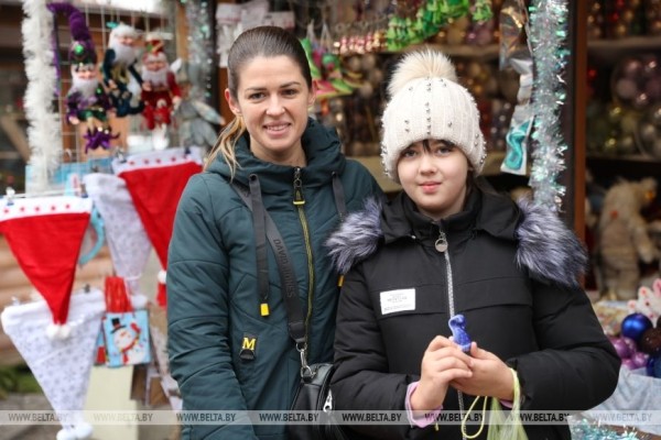 Сходили на предновогодние ярмарки и поговорили с брестчанами Сходили на предновогодние ярмарки и поговорили с брестчанами