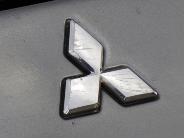 Пинчанка продала внедорожник Mitsubishi за 600 рублей Пинчанка продала внедорожник Mitsubishi за 600 рублей