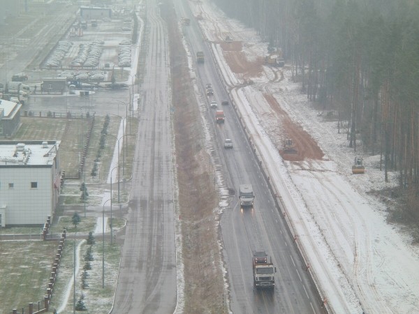«Дальность полёта — 12 километров». Журналисты подежурили вместе с ГАИ и дроном на дороге