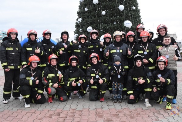 В Бресте состоялся третий новогодний забег — фото и видеорепортаж В Бресте состоялся третий новогодний забег — фото и видеорепортаж