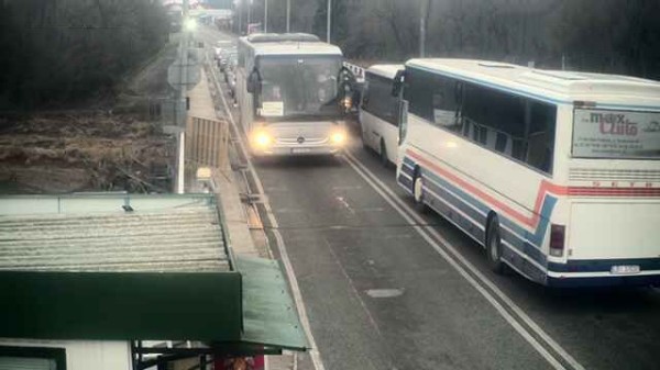 Сообщается, что переход Тересполь-Брест перегружен. В сторону Беларуси стоят более 100 автобусов Сообщается, что переход Тересполь-Брест перегружен. В сторону Беларуси стоят более 100 автобусов