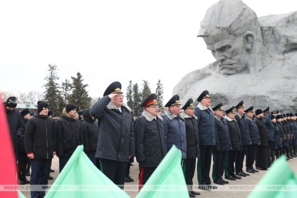 Около 50 молодых прокуроров со всей Беларуси приняли присягу в Брестской крепости Около 50 молодых прокуроров со всей Беларуси приняли присягу в Брестской крепости