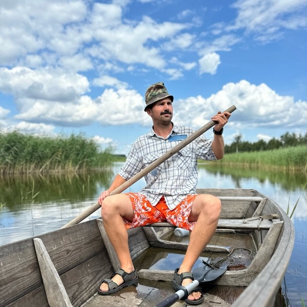 Чем сейчас занимаются белорусские блогеры Пан Усялян, Феликсович и трактористка Наташа? Чем сейчас занимаются белорусские блогеры Пан Усялян, Феликсович и трактористка Наташа?