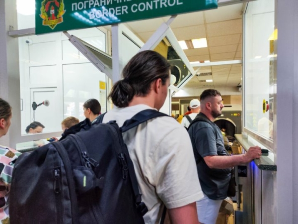 С января Беларусь и Россия будут признавать визы друг друга. Как это повлияет на туризм? С января Беларусь и Россия будут признавать визы друг друга. Как это повлияет на туризм?