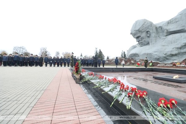 Около 50 молодых прокуроров со всей Беларуси приняли присягу в Брестской крепости Около 50 молодых прокуроров со всей Беларуси приняли присягу в Брестской крепости