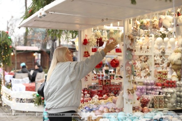 Сходили на предновогодние ярмарки и поговорили с брестчанами Сходили на предновогодние ярмарки и поговорили с брестчанами