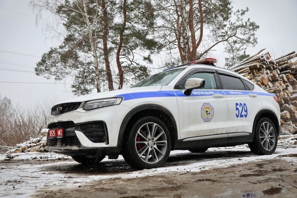 «Дальность полёта — 12 километров». Журналисты подежурили вместе с ГАИ и дроном на дороге