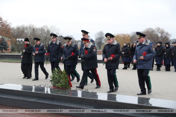 Около 50 молодых прокуроров со всей Беларуси приняли присягу в Брестской крепости Около 50 молодых прокуроров со всей Беларуси приняли присягу в Брестской крепости