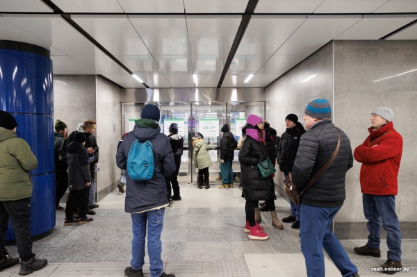 Так выглядят новые станции метро в Минске из кабины машиниста — залипательное видео Так выглядят новые станции метро в Минске из кабины машиниста — залипательное видео