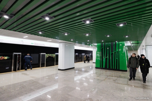 Так выглядят новые станции метро в Минске из кабины машиниста — залипательное видео Так выглядят новые станции метро в Минске из кабины машиниста — залипательное видео