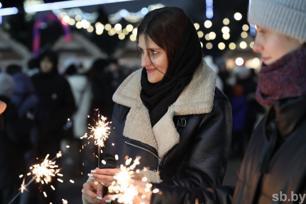 Вечер в новогоднем Бресте — фоторепортаж Вечер в новогоднем Бресте — фоторепортаж