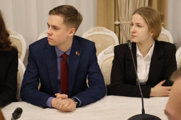 Какая главная проблема в городе? Глава Бреста ответил на вопросы молодежи Какая главная проблема в городе? Глава Бреста ответил на вопросы молодежи