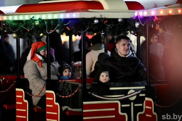 Вечер в новогоднем Бресте — фоторепортаж Вечер в новогоднем Бресте — фоторепортаж