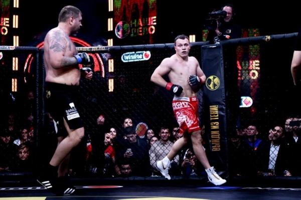 Боец Емельяненко проведет второй бой против блогера Тарасова в Беларуси Боец Емельяненко проведет второй бой против блогера Тарасова в Беларуси