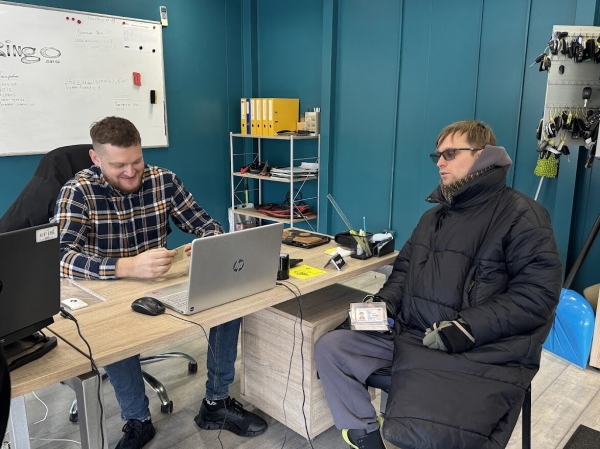 Розовый Volkswagen T5 шесть лет находится в продаже Розовый Volkswagen T5 шесть лет находится в продаже