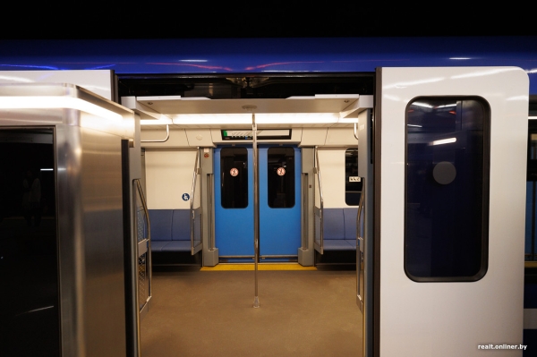 Так выглядят новые станции метро в Минске из кабины машиниста — залипательное видео Так выглядят новые станции метро в Минске из кабины машиниста — залипательное видео