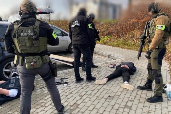 В Польше задержали белорусов за подделку документов В Польше задержали белорусов за подделку документов