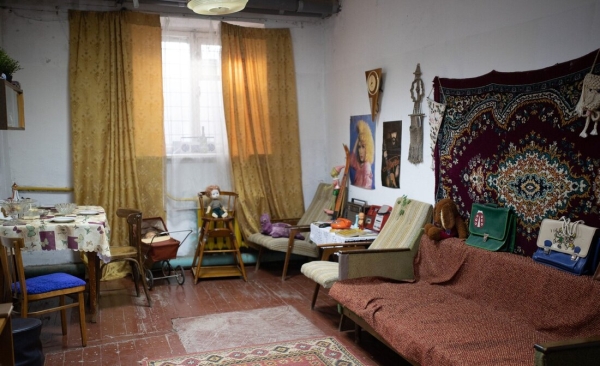 «Спали в конуре за шкафом». Белорусы вспоминают бедные интерьеры из 90-х и 2000-х «Спали в конуре за шкафом». Белорусы вспоминают бедные интерьеры из 90-х и 2000-х