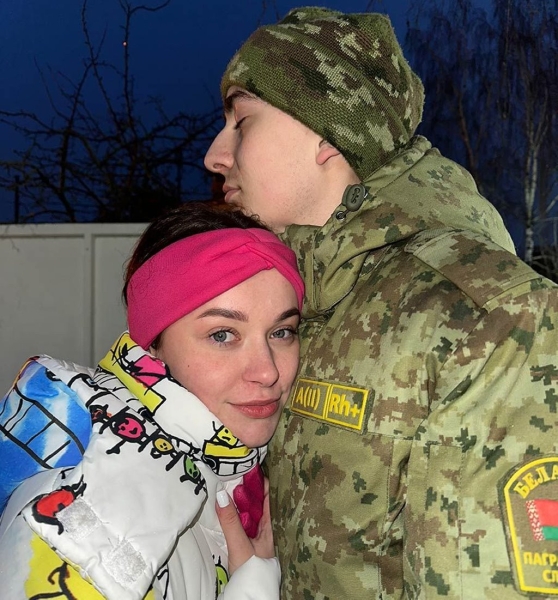 Как белорусские девушки ждут парней из армии Как белорусские девушки ждут парней из армии