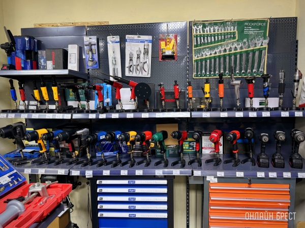 Шиномонтаж, СТО и большой магазин автотоваров и инструментов теперь в д. Федьковичи! Шиномонтаж, СТО и большой магазин автотоваров и инструментов теперь в д. Федьковичи!