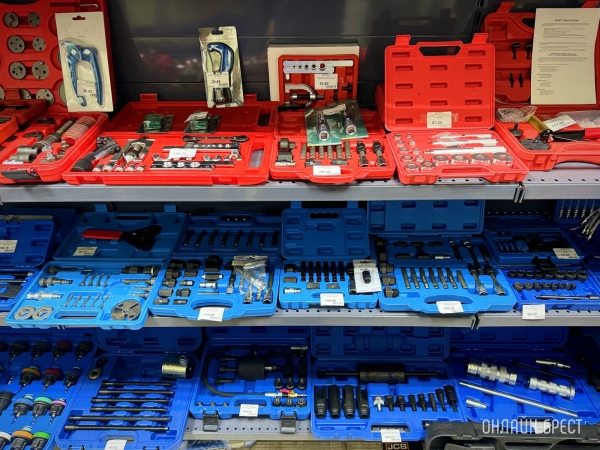 Шиномонтаж, СТО и большой магазин автотоваров и инструментов теперь в д. Федьковичи! Шиномонтаж, СТО и большой магазин автотоваров и инструментов теперь в д. Федьковичи!