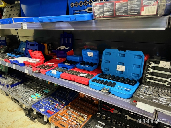 Шиномонтаж, СТО и большой магазин автотоваров и инструментов теперь в д. Федьковичи! Шиномонтаж, СТО и большой магазин автотоваров и инструментов теперь в д. Федьковичи!